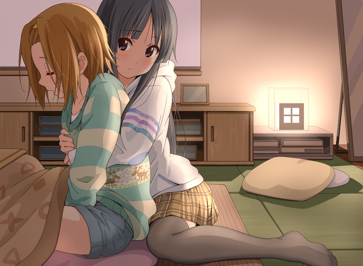 2girls, akiyama_mio, black_eyes, black_hair, blush, brown_hair, dresstrip, headband