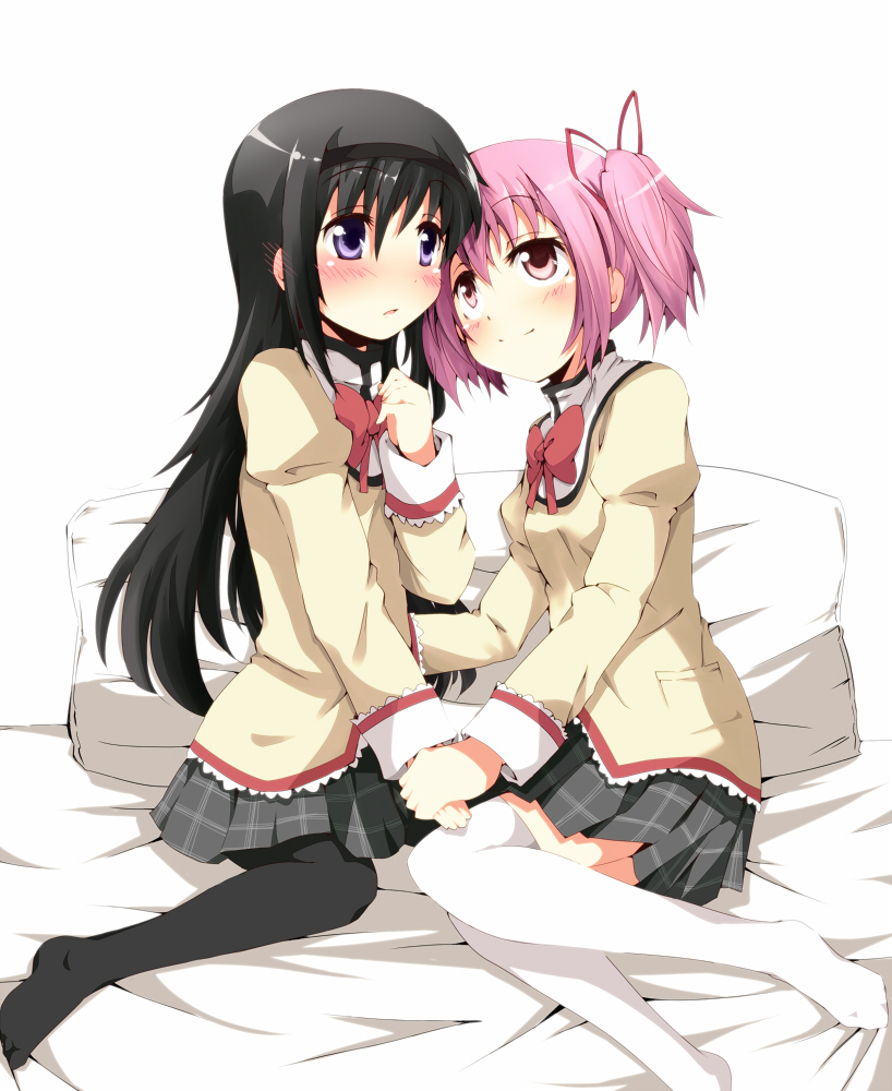 akemi_homura, kaname_madoka, mahou_shoujo_madoka_magica, pantyhose, seifuku, thighhighs, tyata-maru, yuri